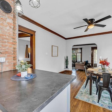 Beautifully Remodeled Duplex Apt In West Blvd Cleveland Ngoại thất bức ảnh
