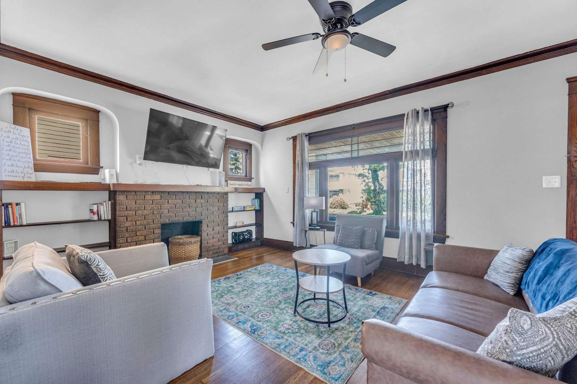 Beautifully Remodeled Duplex Apt In West Blvd Cleveland Ngoại thất bức ảnh
